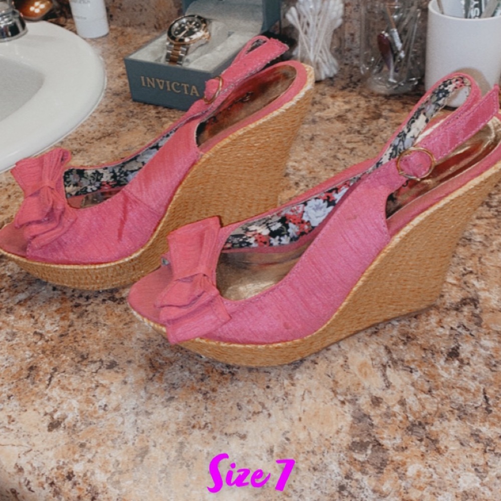 Pink Wedges